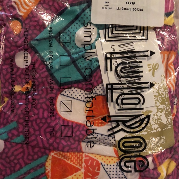 LuLa Roe Disney Adult One Size - Picture 1 of 4